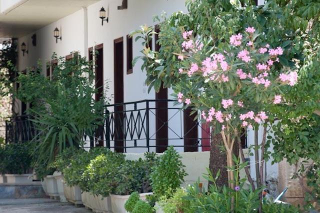 Hotel Finikounda Extérieur photo