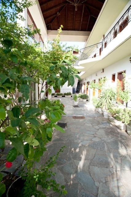 Hotel Finikounda Extérieur photo